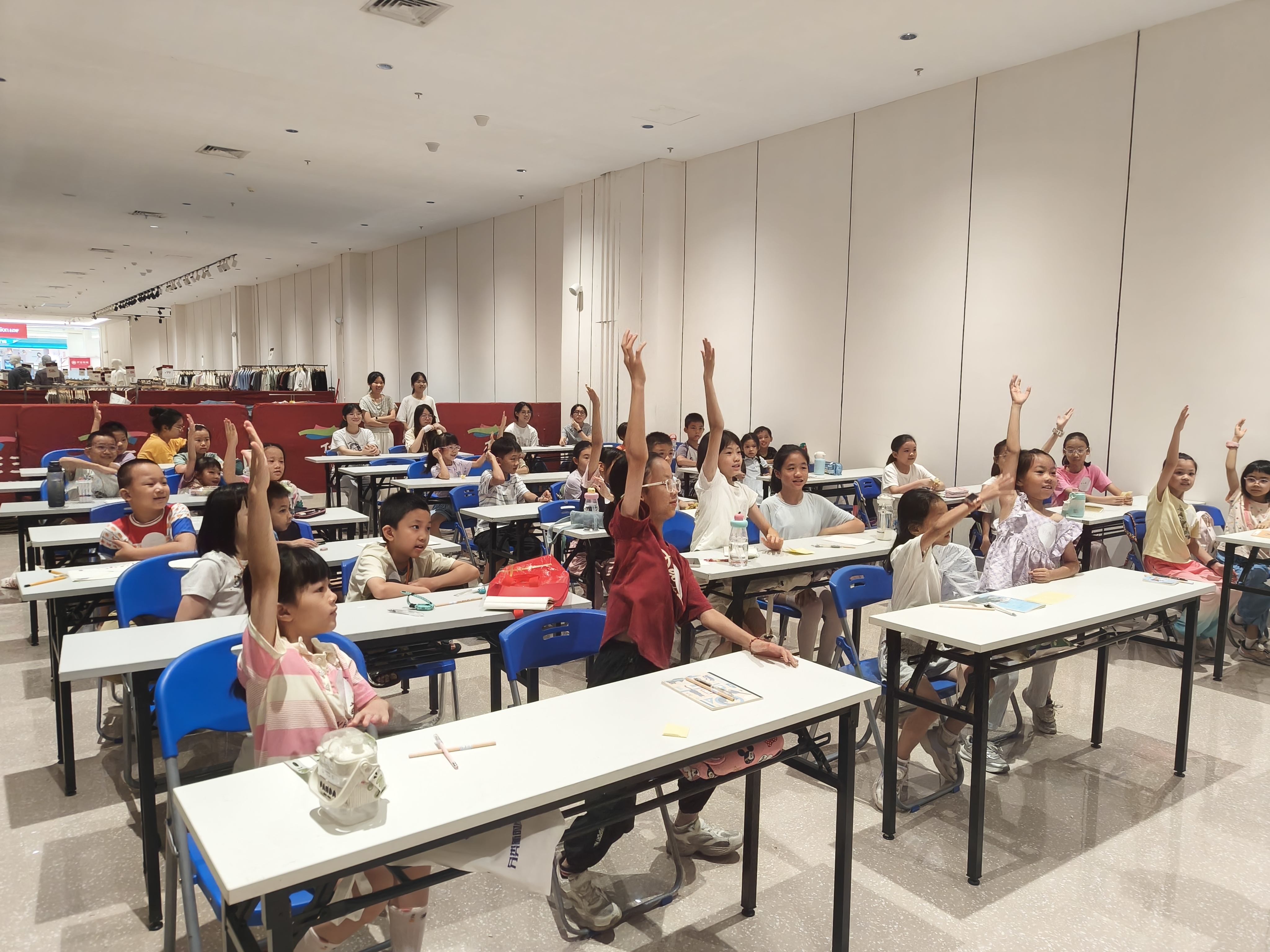 图3：学生举手抢答