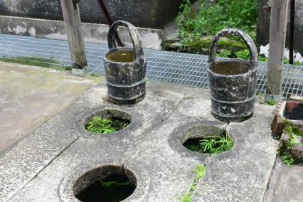 三眼井